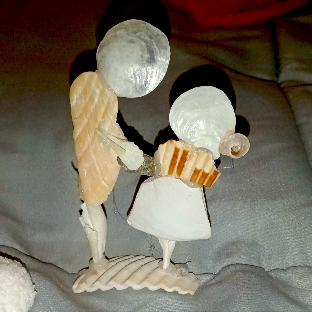 Shell couple